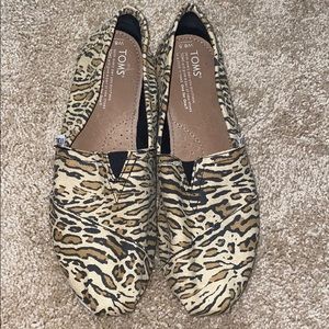 Toms Leopard Print